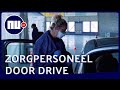 Zorgpersoneel wordt in ‘drive thru’ op ijsbaan getest op corona | NU.nl