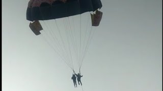 preview picture of video 'Parasailing nill wind flying at jaiselmer'