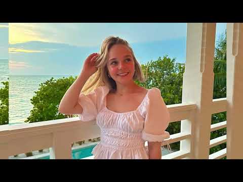 Abby James Witherspoon -Bio, Wiki, facts Ag, Height Weight,Measurement Photos American glamour model