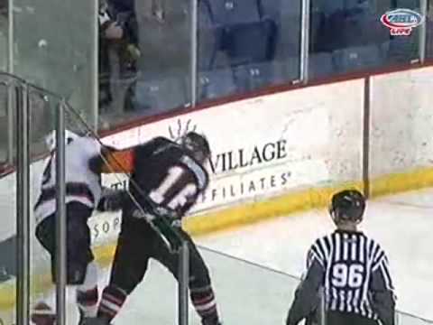 Patrick Maroon vs Brad Mills