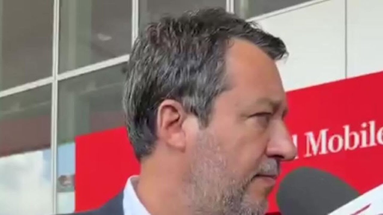 Lettonia chiede a Ue di bandire russi da Biennale di Venezia, Salvini: Ciumbia! Se lo dicono loro...