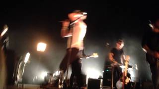 Mads Langer Glass House live