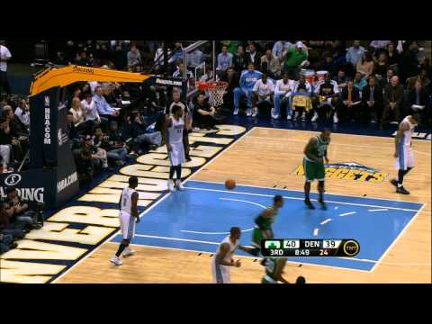Rondo carves up the Nuggets defense