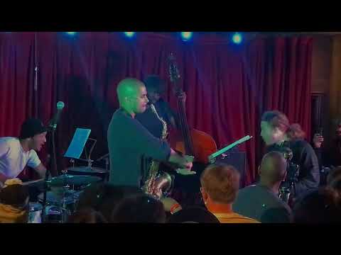 Binker Golding @jazzre:freshed 17-05-2018