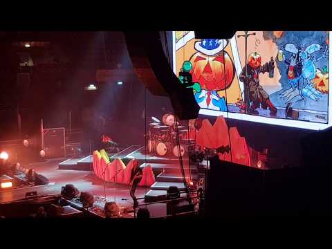 Helloween - future world,  i want out @ live Milano  18.11.2017