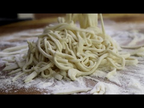 Winter soup Daudoo - Balay Street food Gilgit Baltistan | noodles soup recipe by Basharat Balti