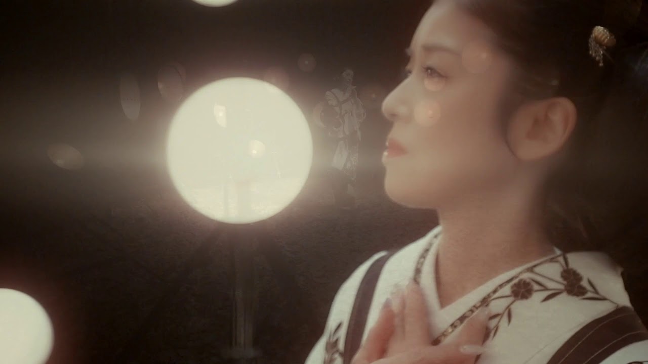 笑う月 / 藤あや子