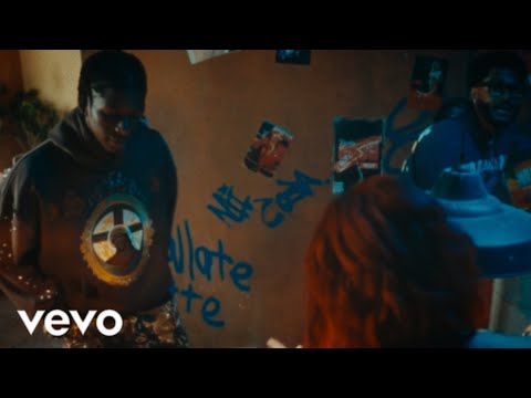 YK IT’S  JUNAA - LOYAL (VIDEO OFICIAL)