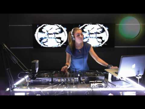 Live @ Radio Intense 17.04.2013 - Sonya (Playstation Live 001)
