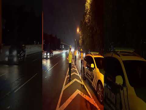 Tol Padaleunyi KM 125 Lancar di Hari Libur! Patroli Satlantas Cimahi Aktif #beritaterkini #news