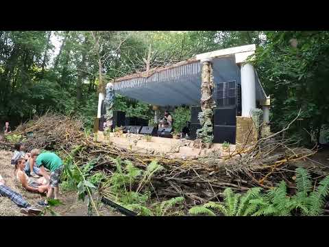 Artur Ahmedeev hangdrum