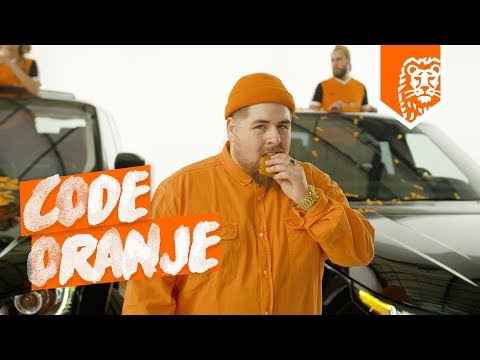 CODE ORANJE – BASSISTENT ft FCROELIE FIFALOSOPHY & MASCHA