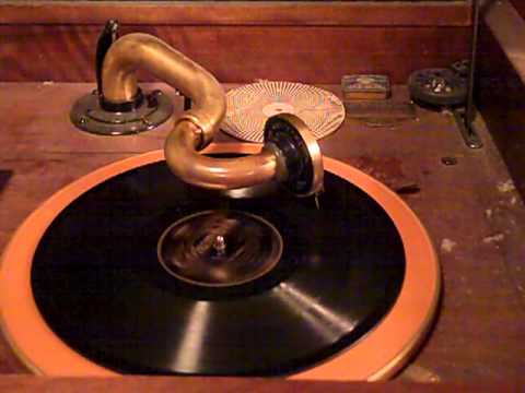 BEN SELVIN'S RADIOLITES IRVING KAUFMAN - I'M WALKING AROUND IN CIRCLES - ROARING 20'S VICTROLA