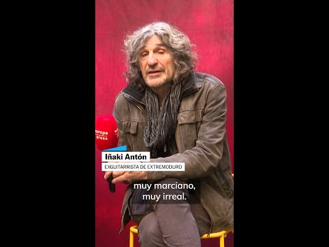 Genio y figura. Esto no se puede guionizar. Iñaki #Uoho en estado puro. #extremoduro #plateroytu