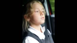 Ellie-may singing in the ghetto dolly parton