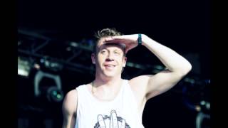Macklemore - BomBom (feat. The Teaching)