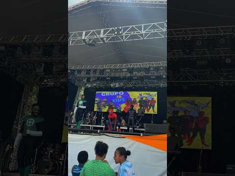 Os heróis e as princesas apareceram pra alegrar a turminha de Santo Antônio do Amparo