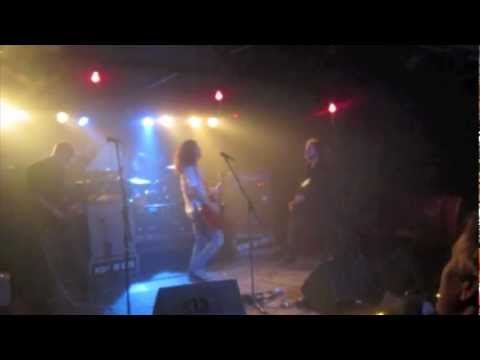 Headz Up King - In the Middle of Nowhere (live)