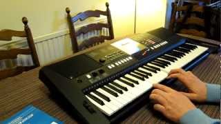 Video thumbnail for Yamaha PSR E423 digital keyboard - hands on review & USP features by Tom Strong Reviews
