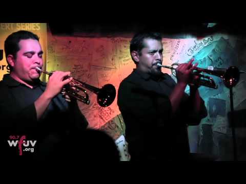 Calexico - "Epic" (Live at Hill Country Live)