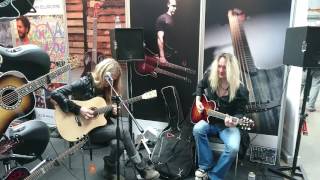 Ragnar Zolberg and Rob Marcello at FUZZ Guitar Show 2017