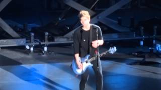 Kiss Me Kiss Me / 5 Seconds of Summer / Irvine (7/20)