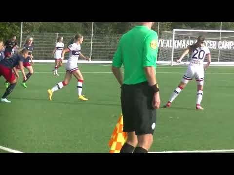30-10-2022 om 12.15 uur competitie wedstrijd vv alkmaar vrouwen tegen ajax vrouwen 0-5 1e helft