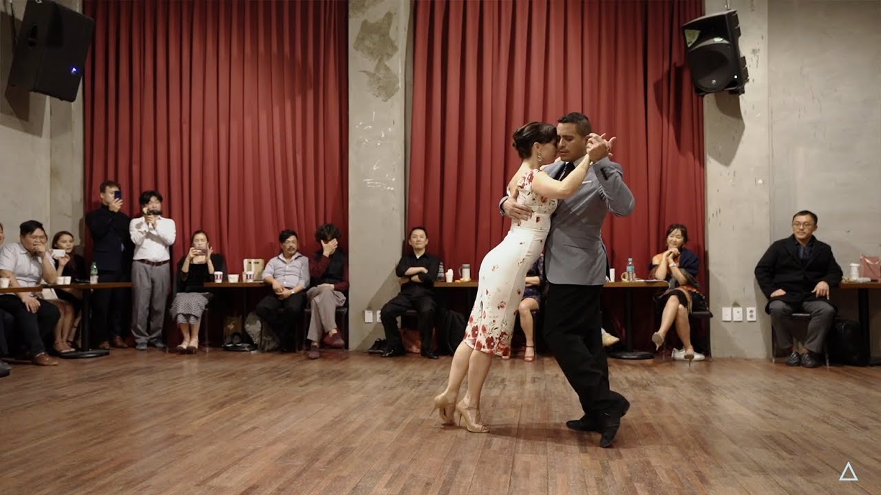 Dana Zampieri & Carlos Estigarribia - Todo Es Amor - @AbrazoTV