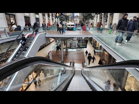 Exploring Gare Saint-Lazare: A Parisian Train Station & Shops Tour | Vlogmas Day 15