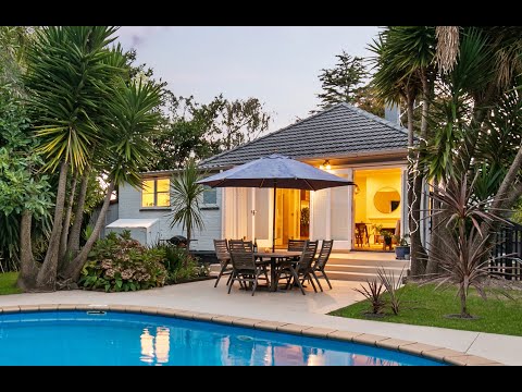 SOLD - Mike Robson 53 Aroha Avenue, Sandringham - Mike Robson & Justine Koning