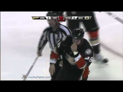 Kyle Chipchura vs Gregory Campbell Dec 20, 2010