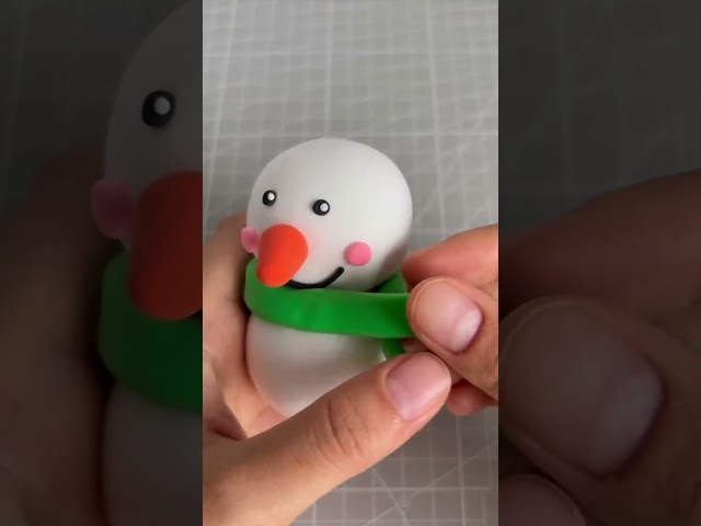 Vídeo relacionado con Set Construcción Muñeco de Nieve, Materia Derretimiento de Invierno, Personaje Incluido, Juguete Bricolaje, Festivas Navideñas, Adecuado Niños Niñas