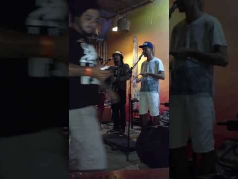 Isaac do Acordeon e Trio Clandestino no Beach Bar em Vila Velha-ES
