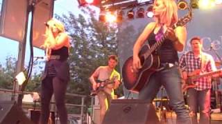 bomshel singing Arizona!!!!