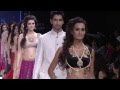 Dia Mirza Walks The Ramp For Vijay Golecha At IIJW 2012