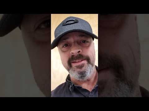 Sean Peck about: www.thethreetremors.nl