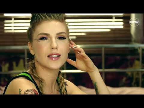 Corina feat. Pacha Man - Pernele moi