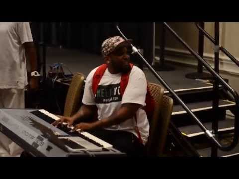 Javis Mays Praise Break