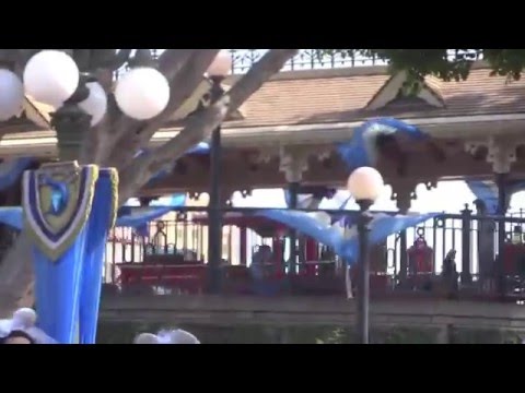現代社会学科 Disneyland Railroad Engine No. 5 Ward Kimball arriving at Main Street Station
