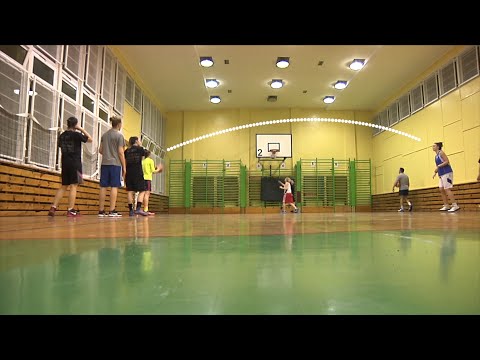 W prostych słowach:  Fizyka piłki Piłka Nożna a fizyka