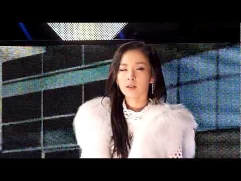 2NE1 ~ I AM THE BEST ~ SBS KPOP SUPER CONCERT 121110
