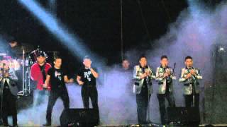 El YAKI  Al Ritmo de la Banda