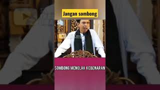 Download lagu Definisi Sombong Adalah Orang Menolak kebenaran, Ceramah Ustadz Abdul Somad #short #shorts mp3