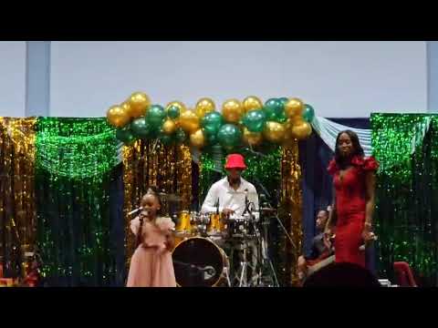 Gabrielle Peters Woodroffe performing alongside Sonika McKie