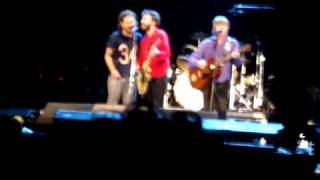 Pearl Jam, Neil Finn, Liam Finn - Not Given Lightly - Auckland 09
