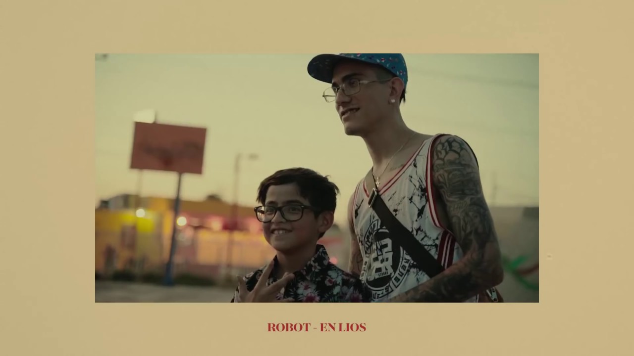 Robot95 - Robot - En Líos (Video Oficial)