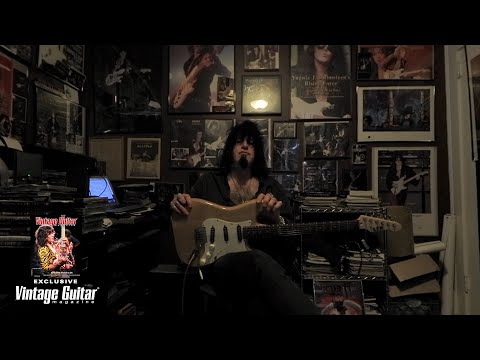 Joe Stump Shreds on "Polar Bear" Solo!