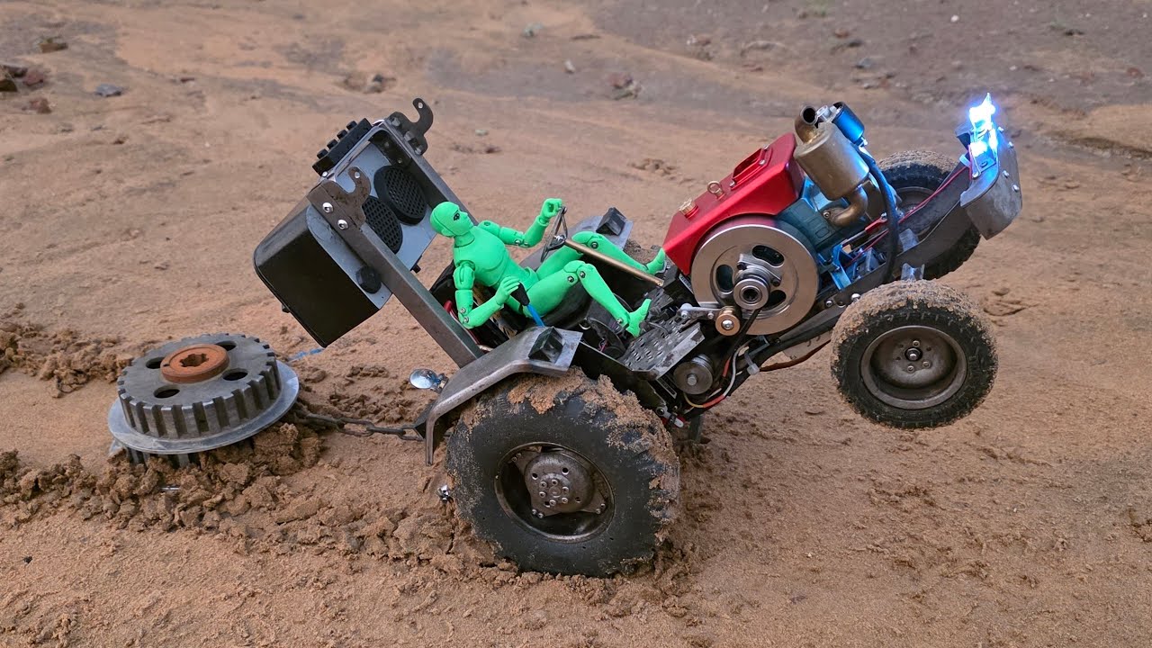 Mini 4-Stroke Gas Engine 2.6cc Tractor made from engine (part 1)