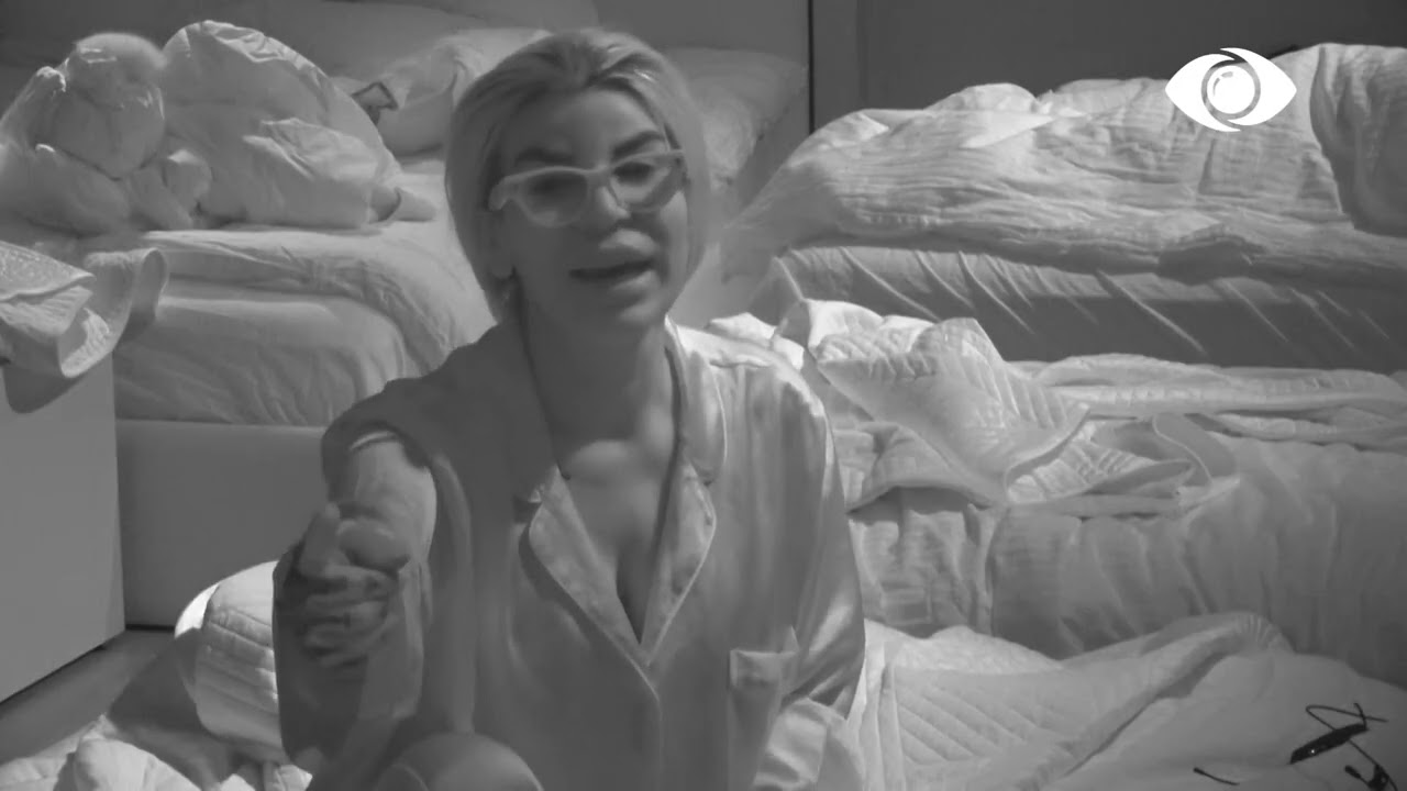 Armaldo dhe Valbona këndojnë, banorët mbajnë ison