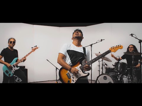 VALI CACERES | On Time (LIVE PERFORMANCE)